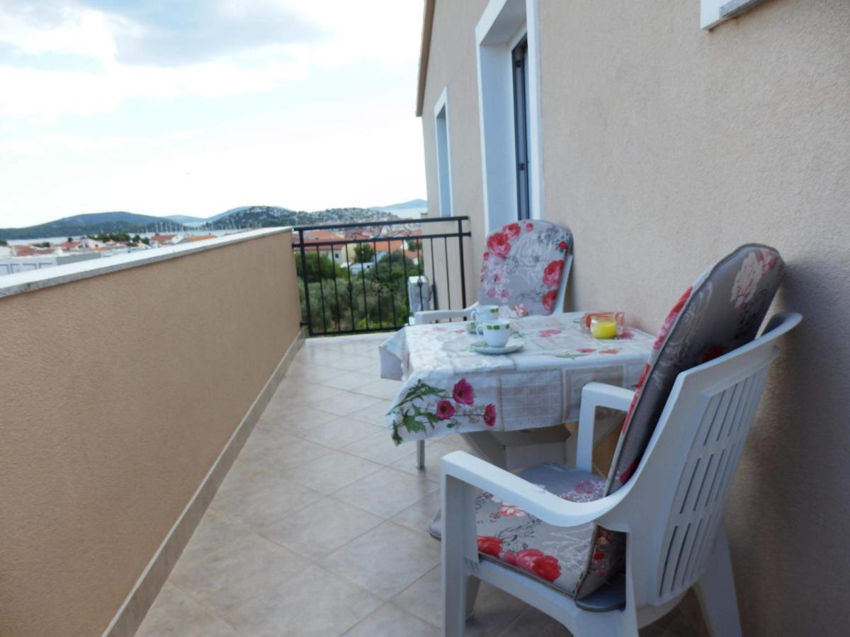 Apartman Laura Tribunj  Exterior photo